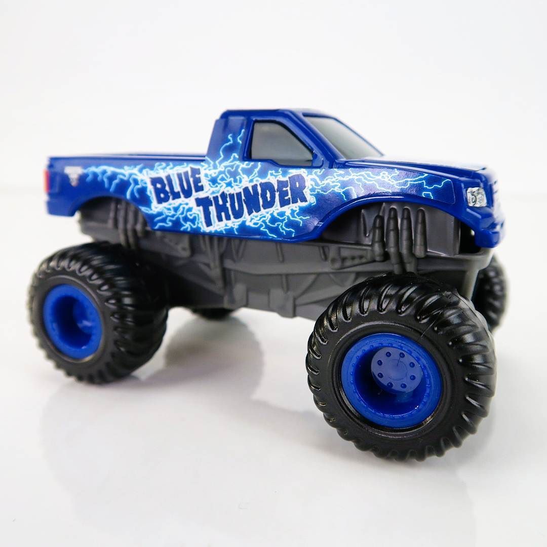 Hot wheels monster jam best sale blue thunder