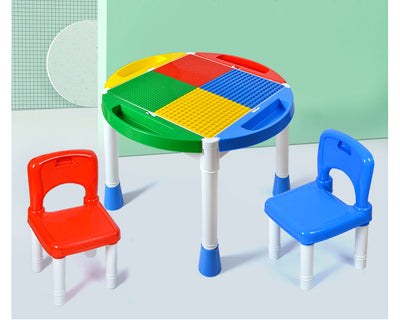 Masa 2 in 1 cu 2 scaune pentru joaca cu piese tip lego sau scris